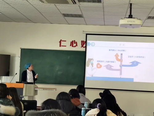 青島西海岸新區(qū)中心醫(yī)院新入職護士崗前培訓結(jié)業(yè)匯報圓滿舉行，凸顯專業(yè)人才培養(yǎng)新視野